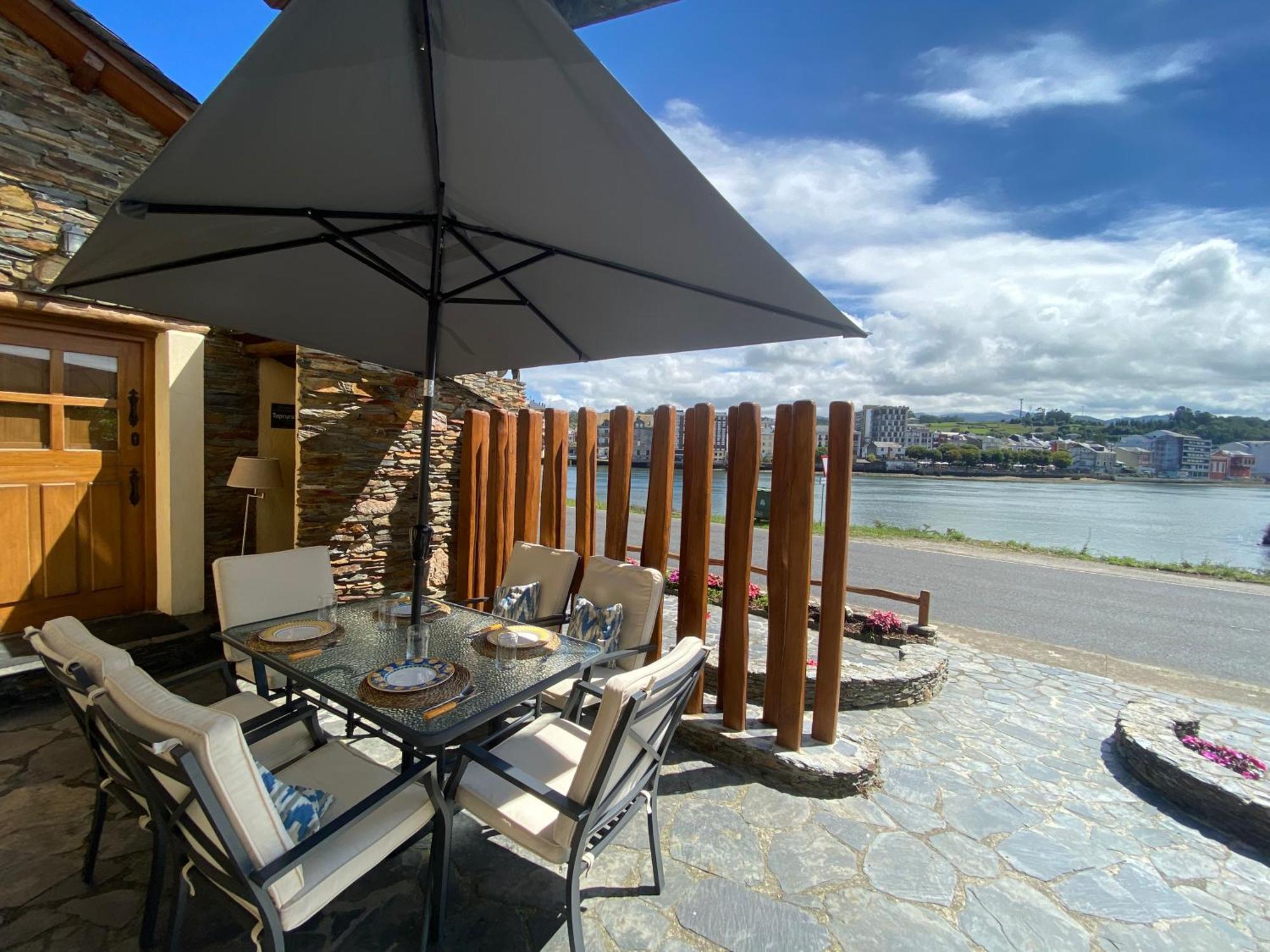 Casa Ria De Navia Guest House Bagian luar foto